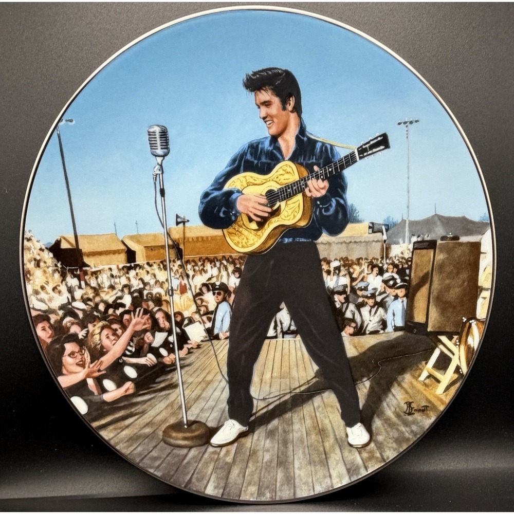 Elvis 8.5" Vintage Collector Plate‎ "Back In Tupelo, 1956"